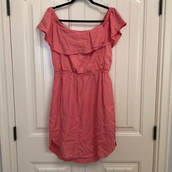 H by Halston Dresses & Skirts - H Halston coral dress - medium